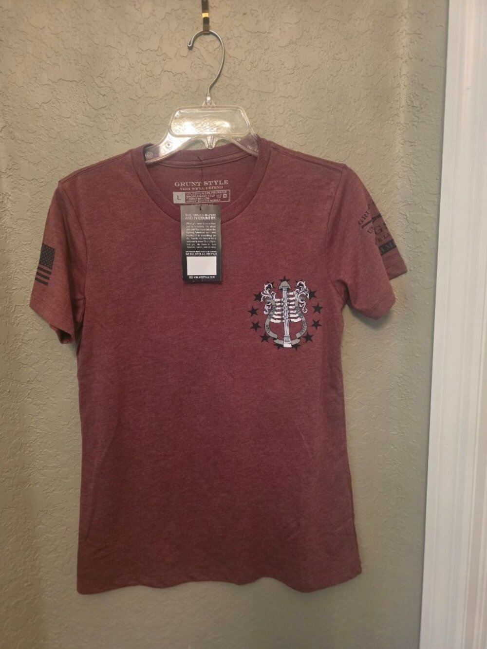 Grunt Style Ladies Burgundy Yorktown Graphic Short Sleeve T Shirt L NEW